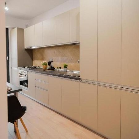 Lux Apartament Бакэу Экстерьер фото